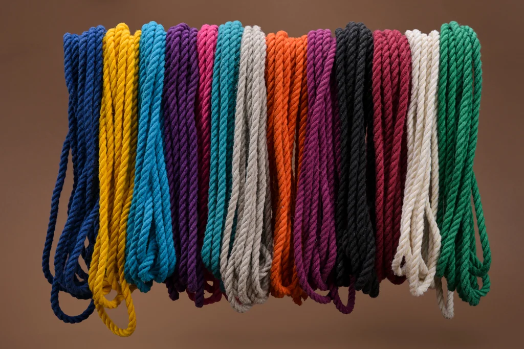 Hemp rope made from fine yarns, smooth surface
